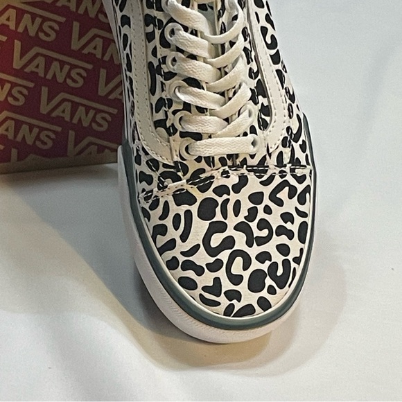 Vans Old Shook Stacked White With Multicolored LeopardUV Ink, Sz 8 - Picture 4 of 10
